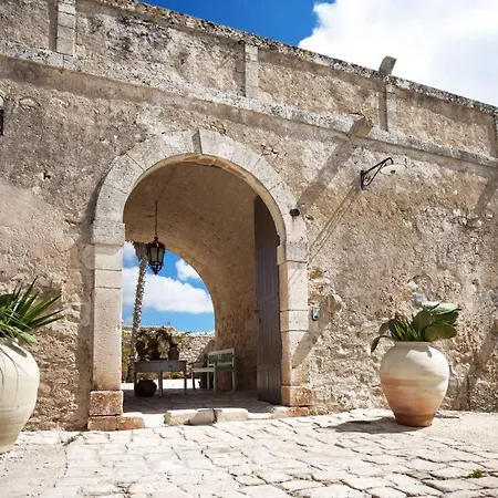 Terre Di Cavalusi Relais Donnafugata