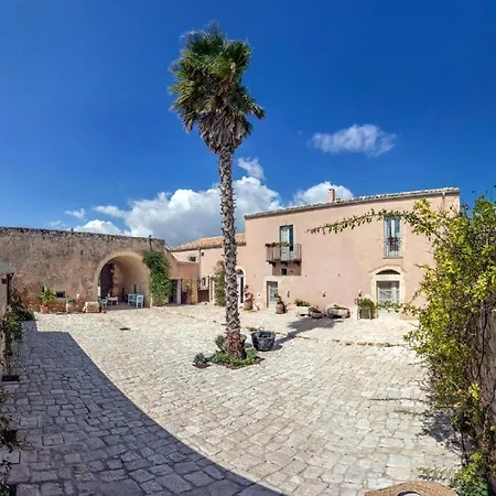 Terre Di Cavalusi Relais Donnafugata