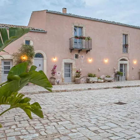Terre Di Cavalusi Relais * Donnafugata