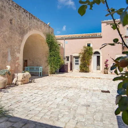 Hétvégi ház Terre Di Cavalusi Relais Donnafugata